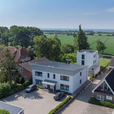 Komfort Ferienwohnung Mit Ostseefernblick In Meeschendorf Auf In Strandnahe Fur Max 5 Pers * Fehmarn